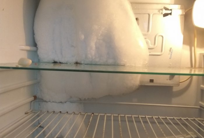 Промерзание стенки Атлант