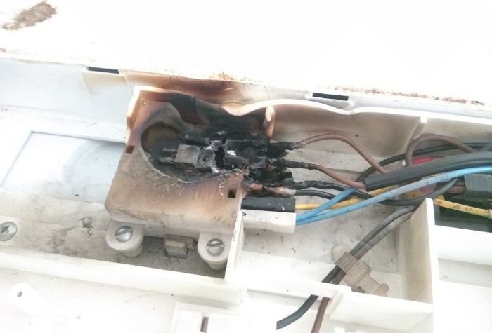 Выгорание блока управления клапаном холодильника атлант