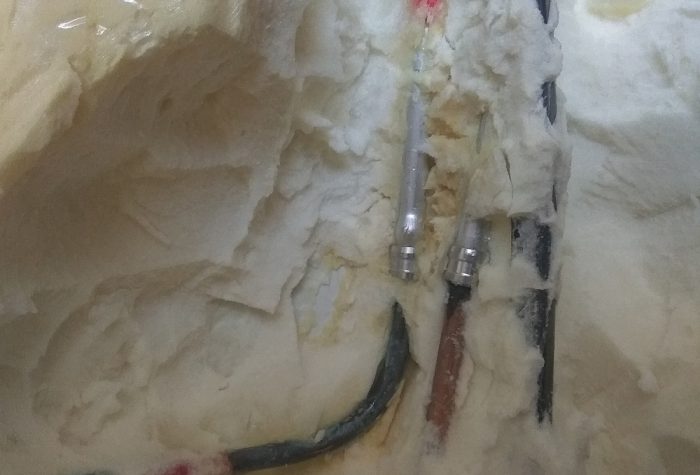 Ремонт утечки хладагента внутри холодильника LG