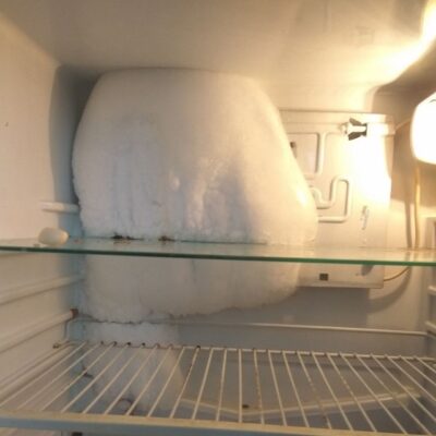 Устранение промерзания задней стенки шкафа холодильника