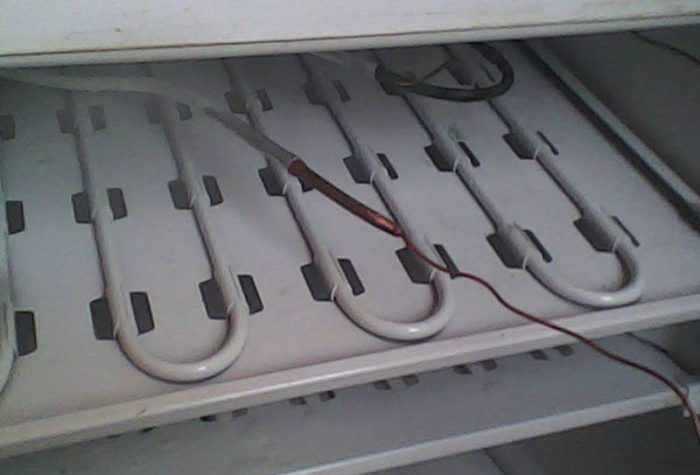 Устранение засорения капиллярного трубопровода холодильника